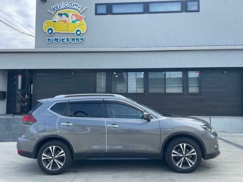 X-TRAIL