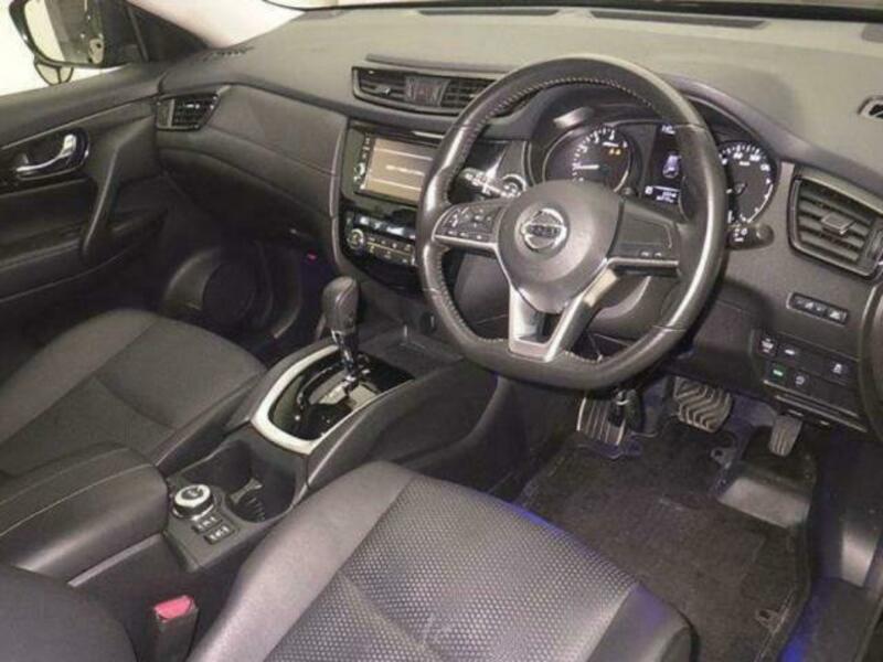X-TRAIL