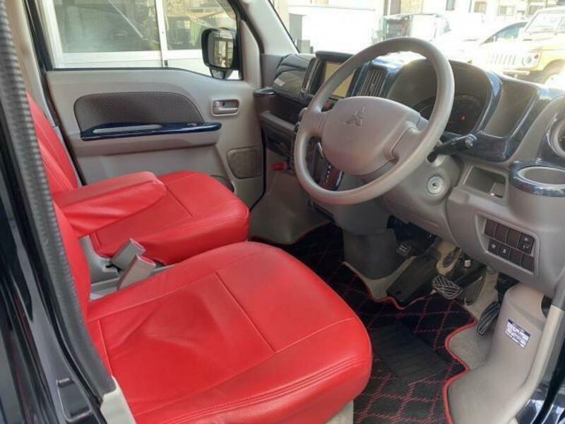 MINICAB VAN
