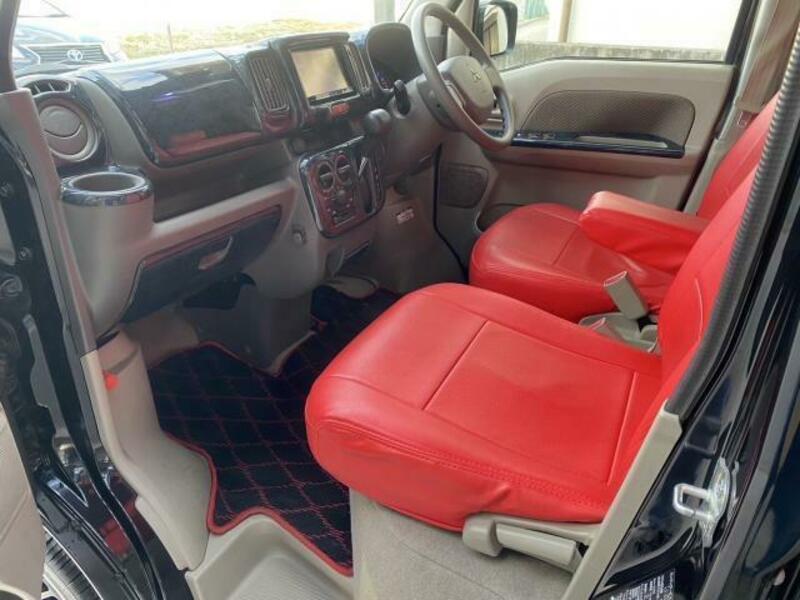 MINICAB VAN