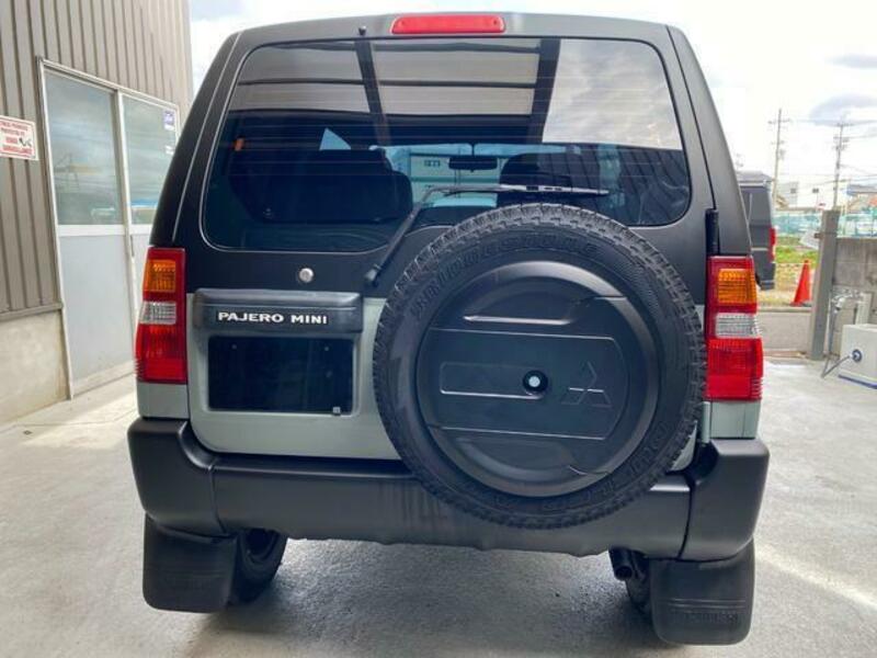 PAJERO MINI