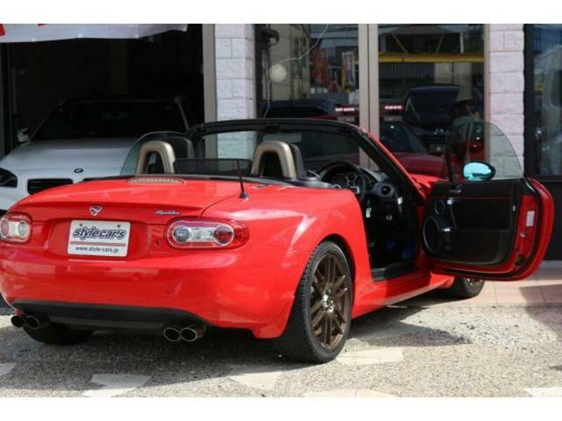 ROADSTER