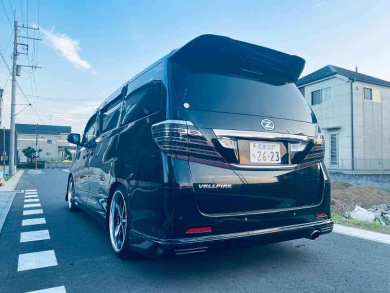 VELLFIRE