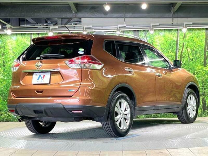 X-TRAIL
