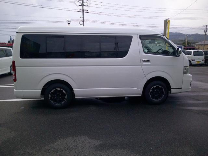 HIACE