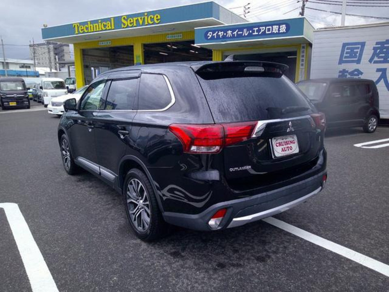 OUTLANDER