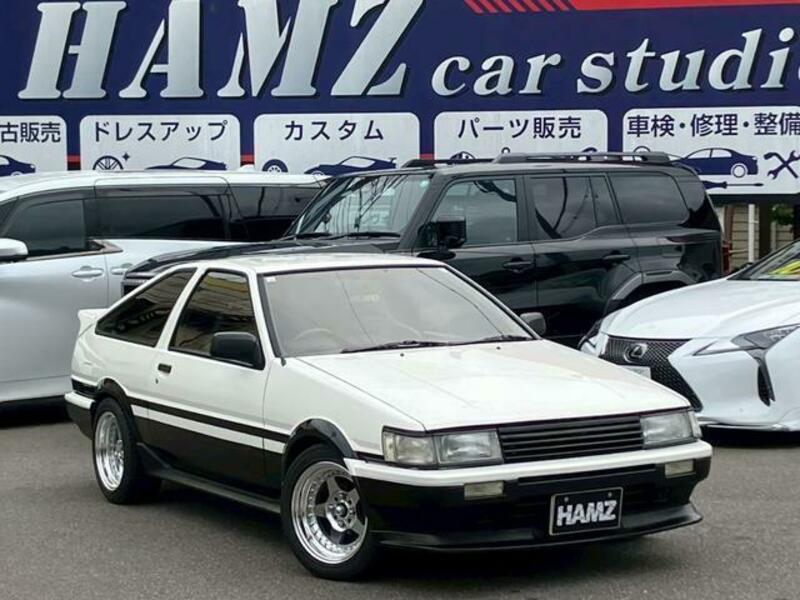 COROLLA LEVIN
