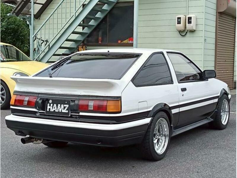 COROLLA LEVIN