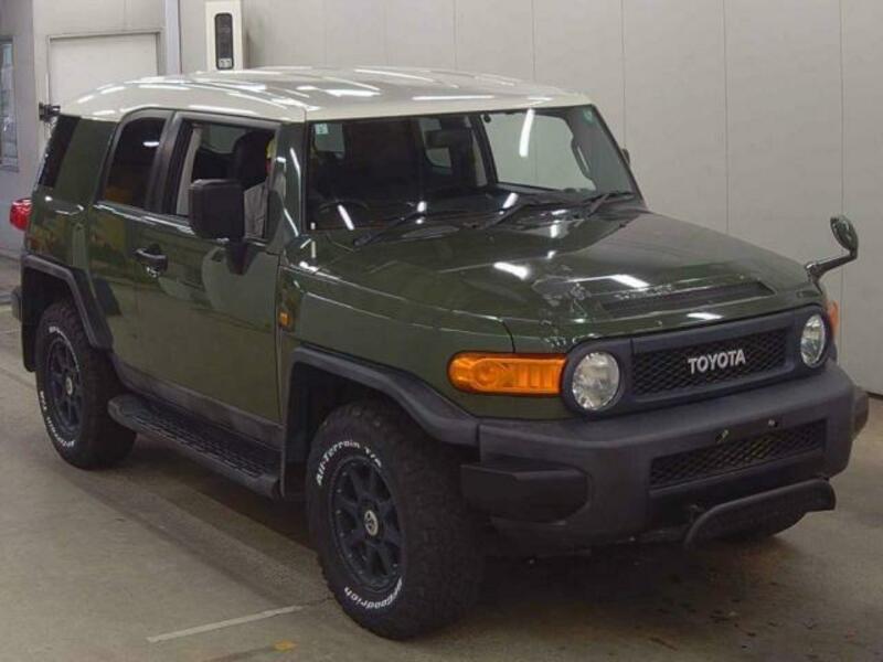 TOYOTA FJ CRUISER