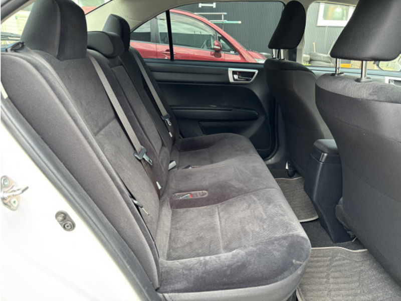 COROLLA AXIO