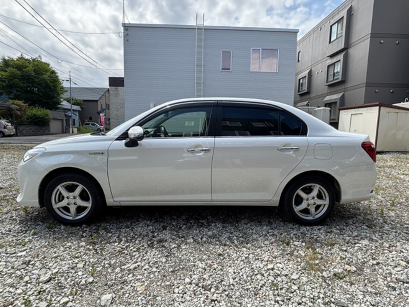 COROLLA AXIO