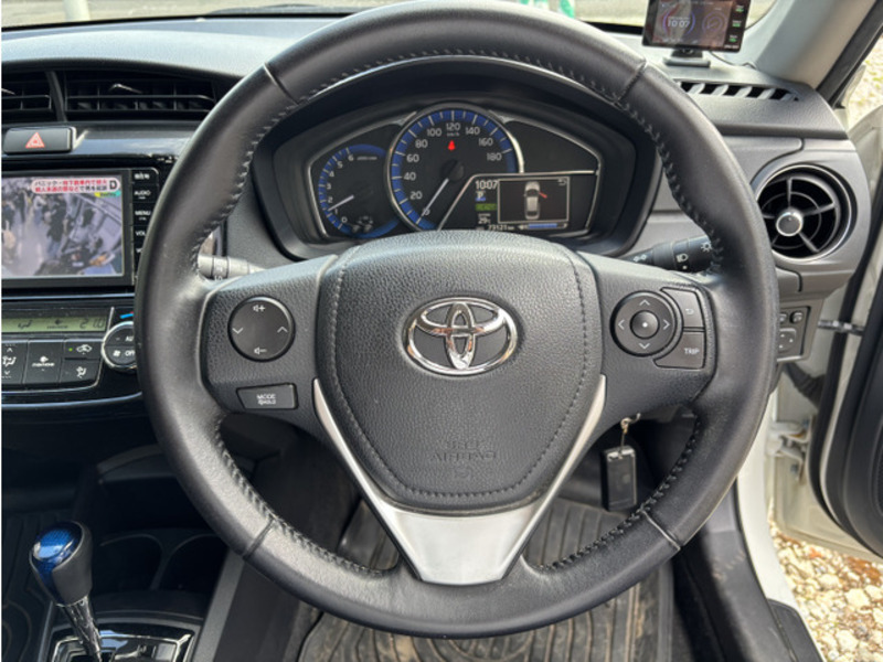 COROLLA AXIO