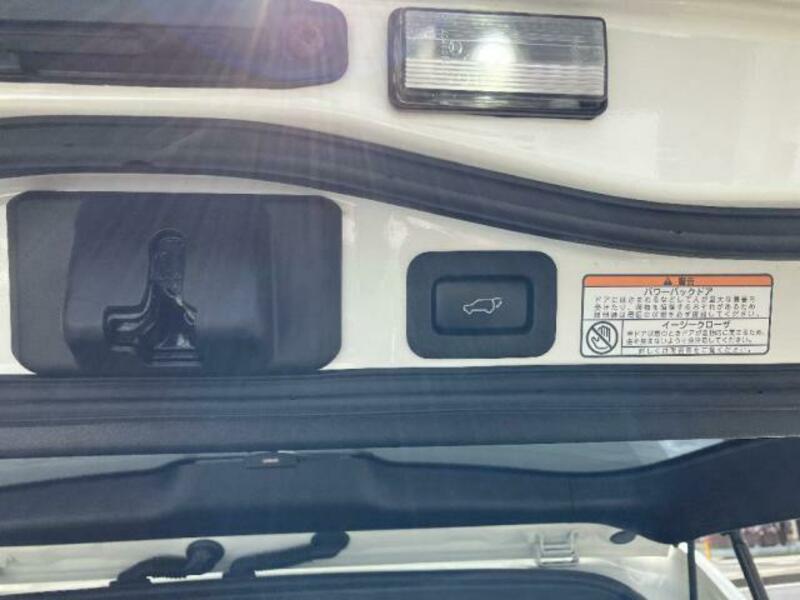 LAND CRUISER