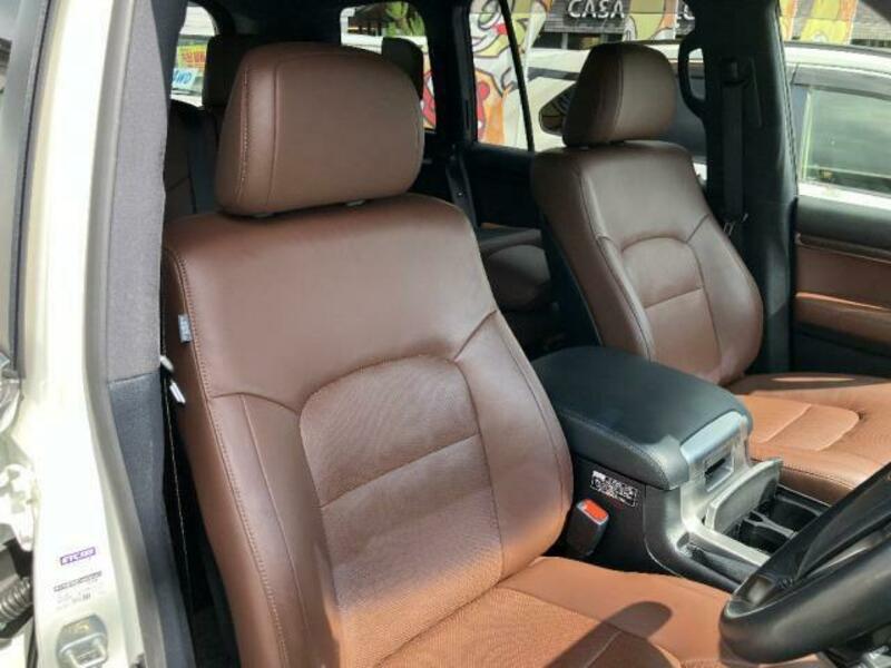 LAND CRUISER