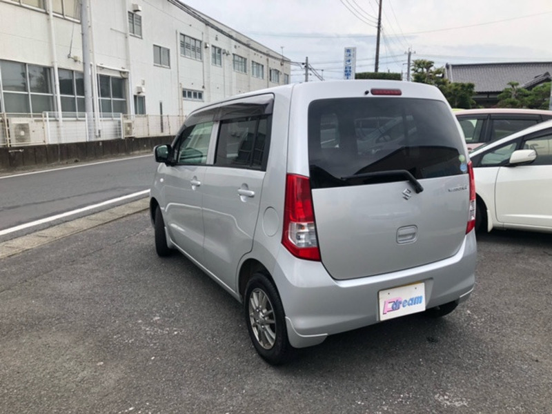 WAGON R