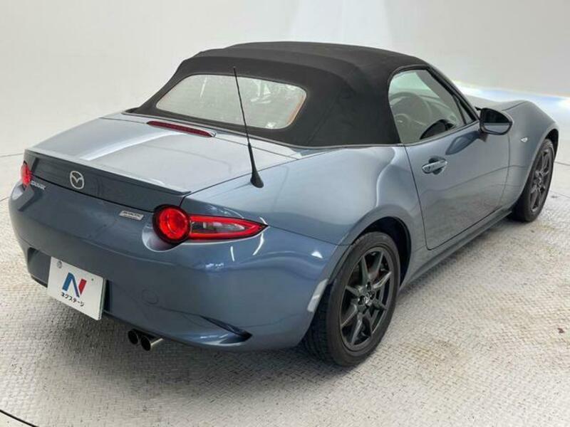 ROADSTER