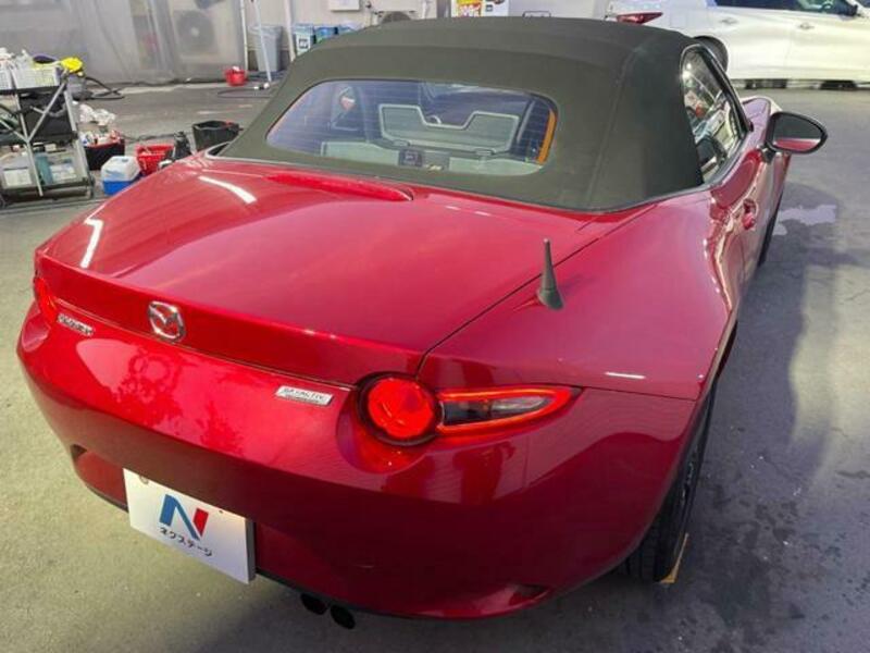 ROADSTER