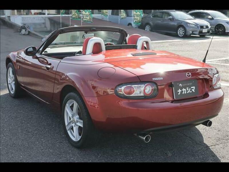 ROADSTER