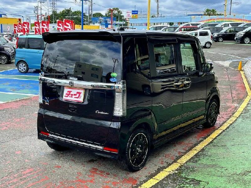 N BOX CUSTOM