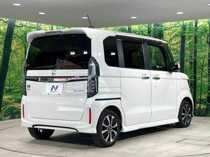 N BOX CUSTOM