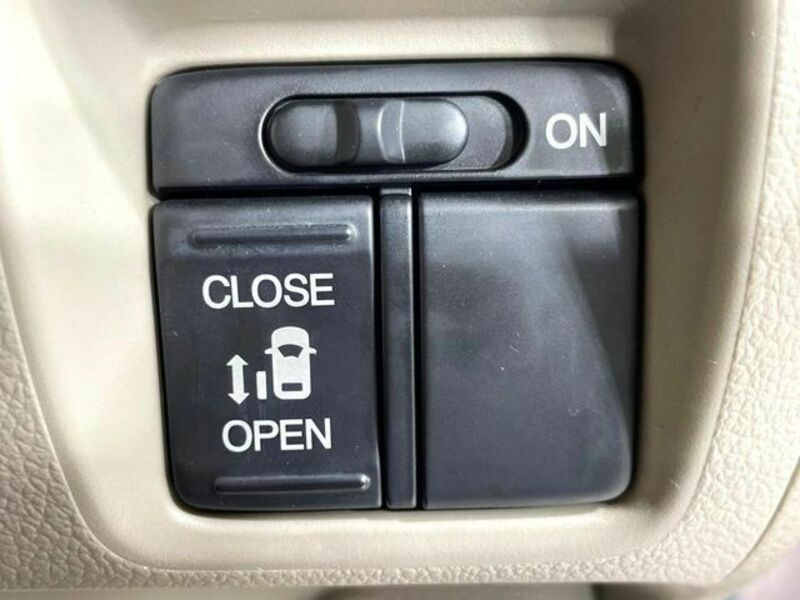 N BOX
