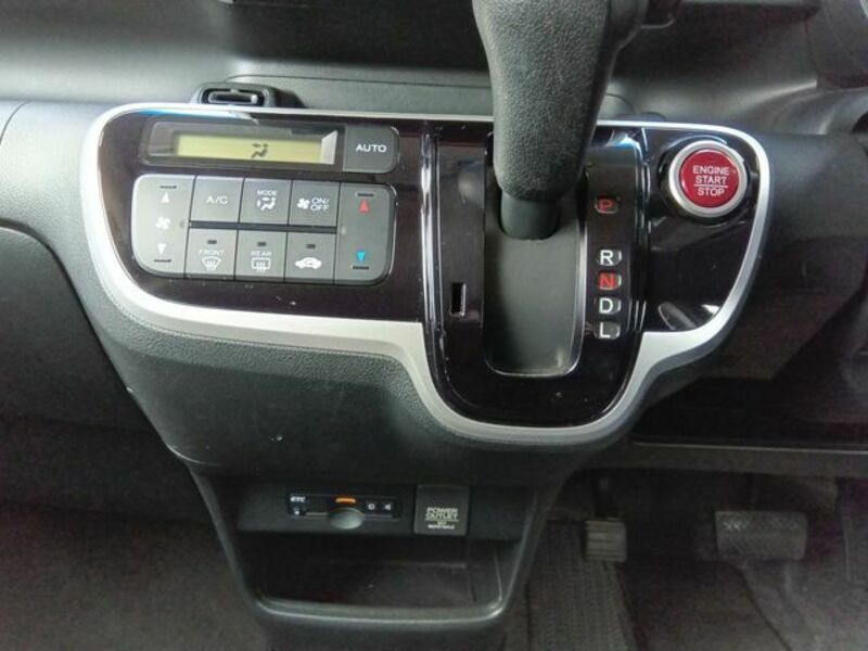 N BOX