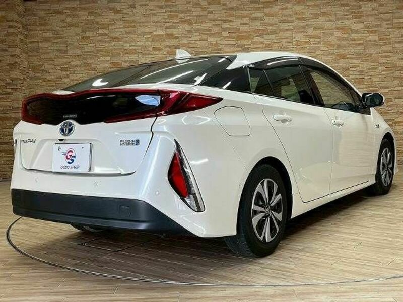 PRIUS PHV