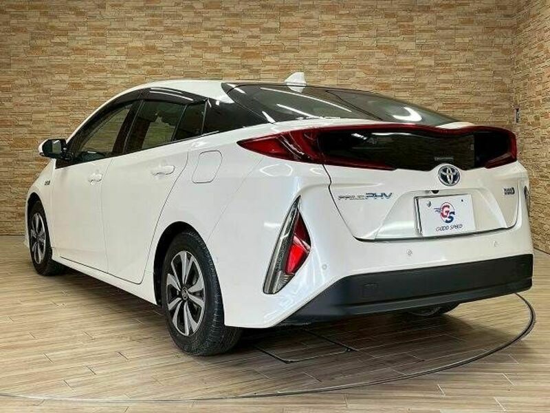 PRIUS PHV