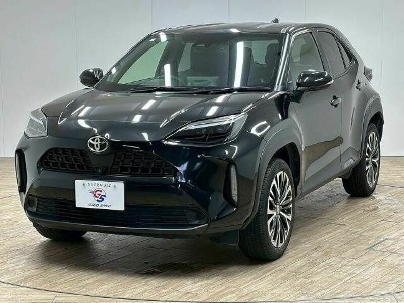 YARIS CROSS