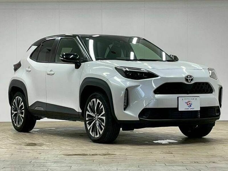 YARIS CROSS