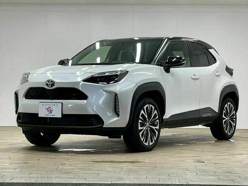 YARIS CROSS