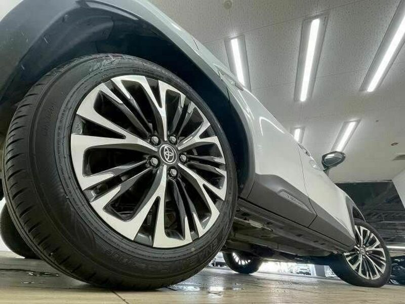 YARIS CROSS