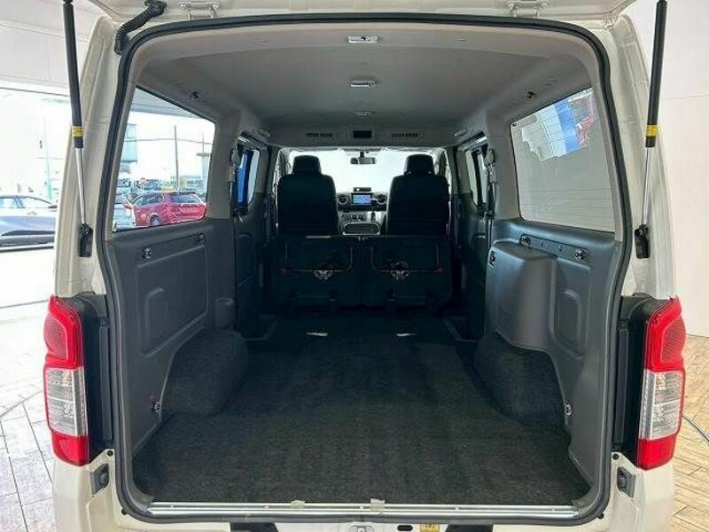 NV350 CARAVAN