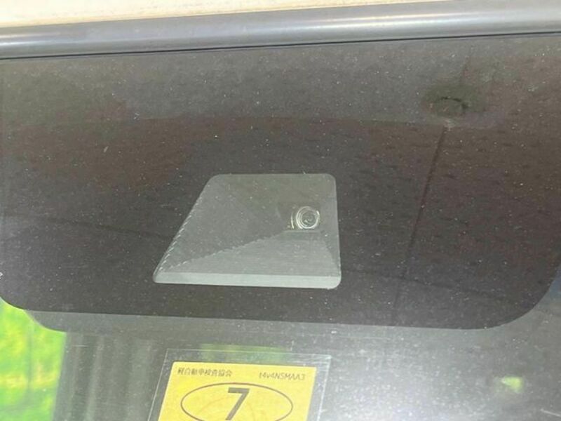 N BOX