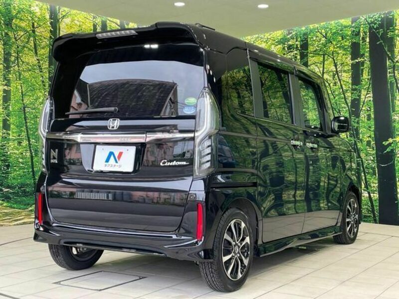 N BOX CUSTOM