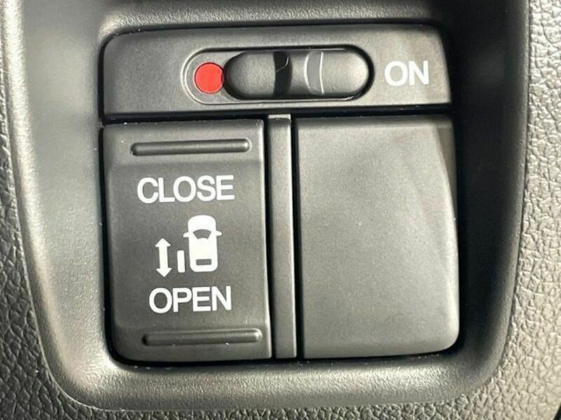 N BOX