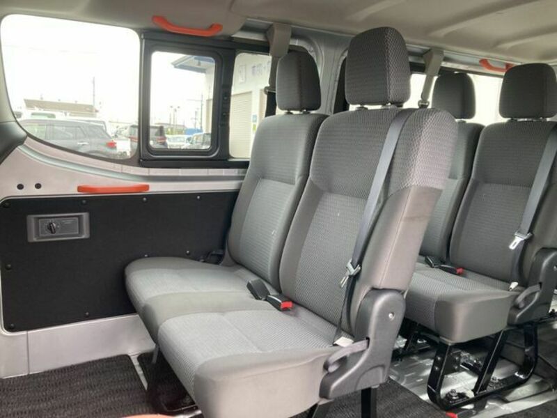 NV350 CARAVAN WAGON