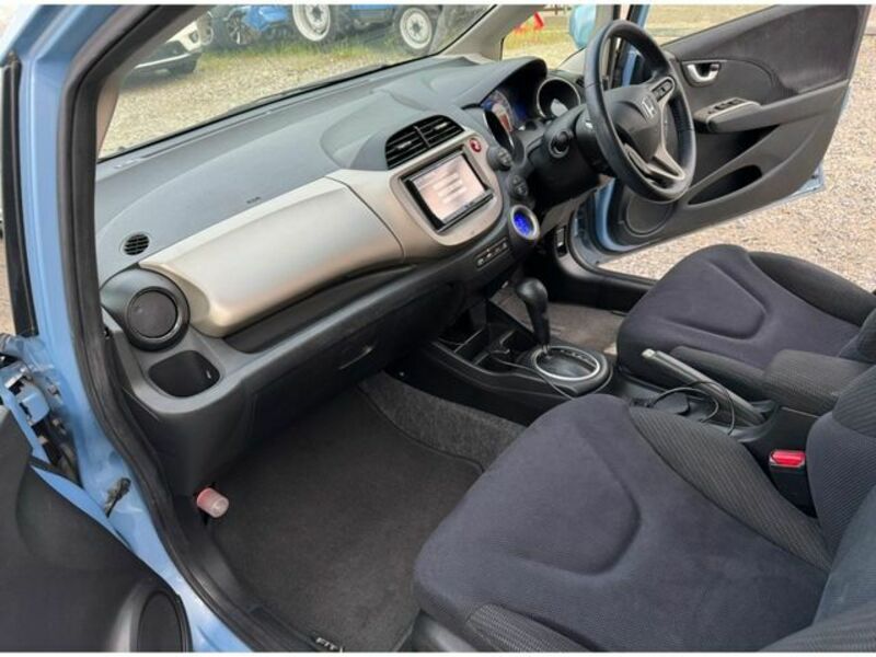 FIT HYBRID