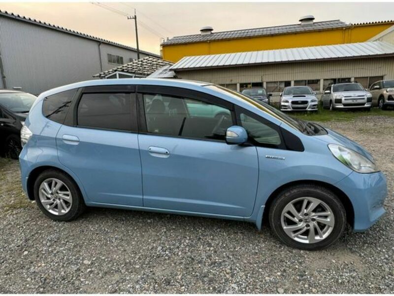 FIT HYBRID