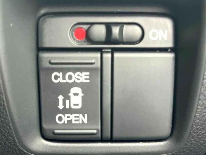 N BOX