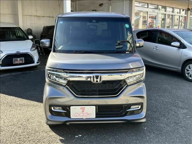 N BOX CUSTOM