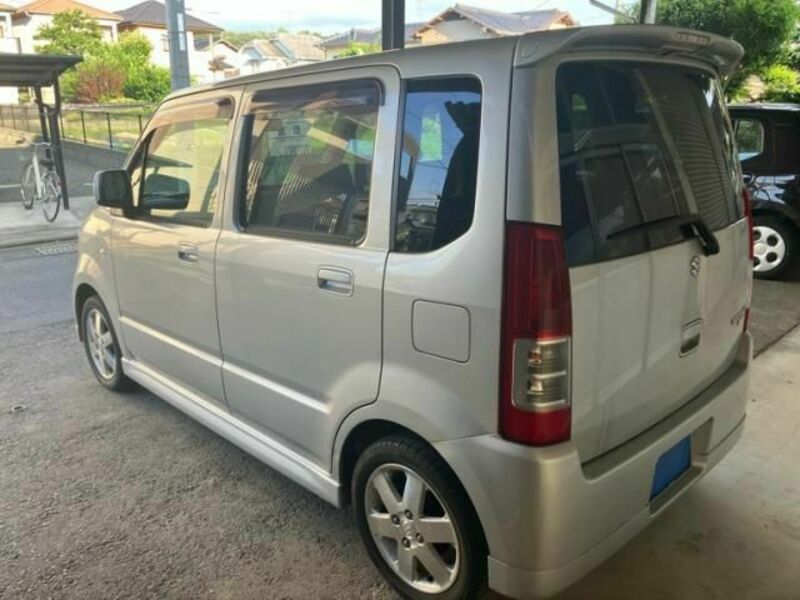 WAGON R