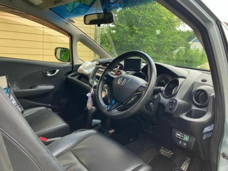FIT HYBRID