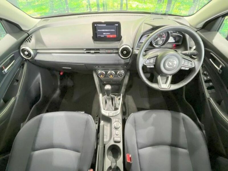MAZDA2