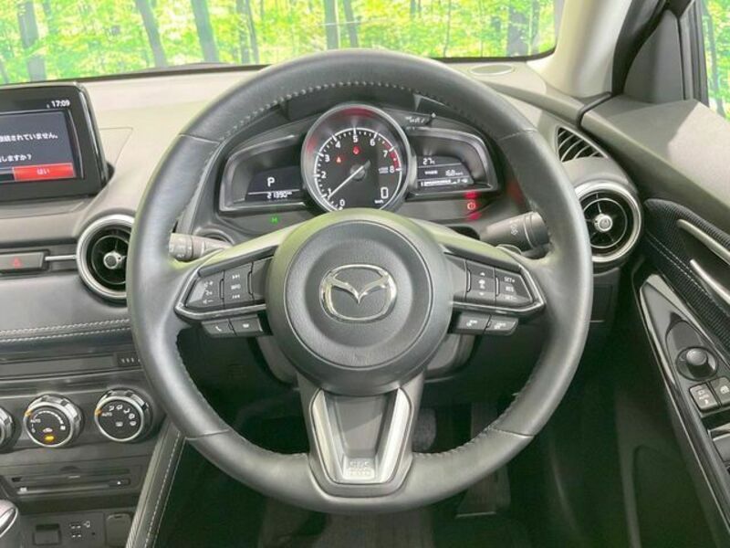 MAZDA2