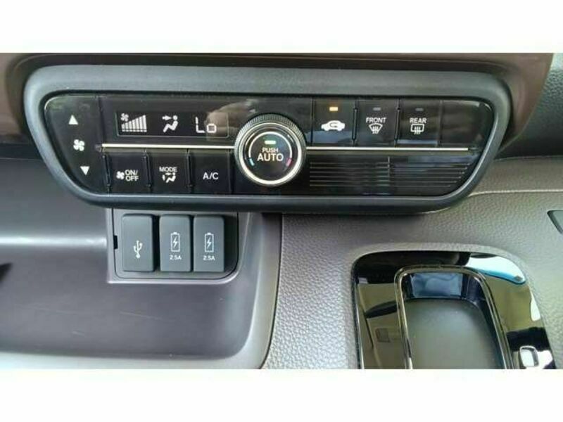 N BOX