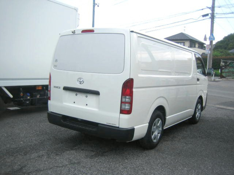 HIACE VAN