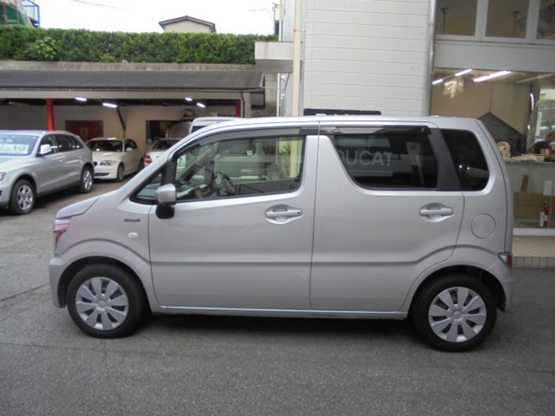 WAGON R