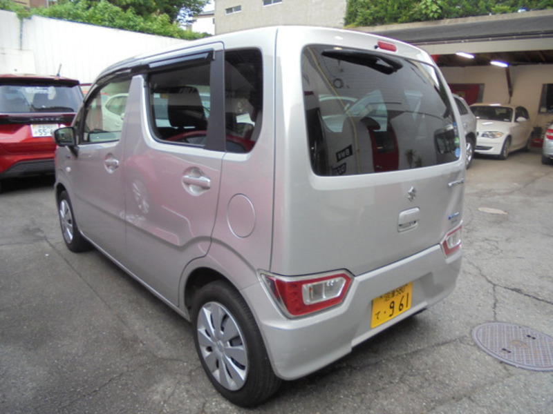 WAGON R