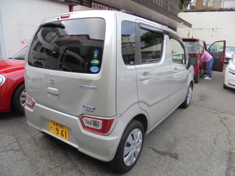 WAGON R